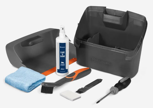 Cleaning and maintenance kit